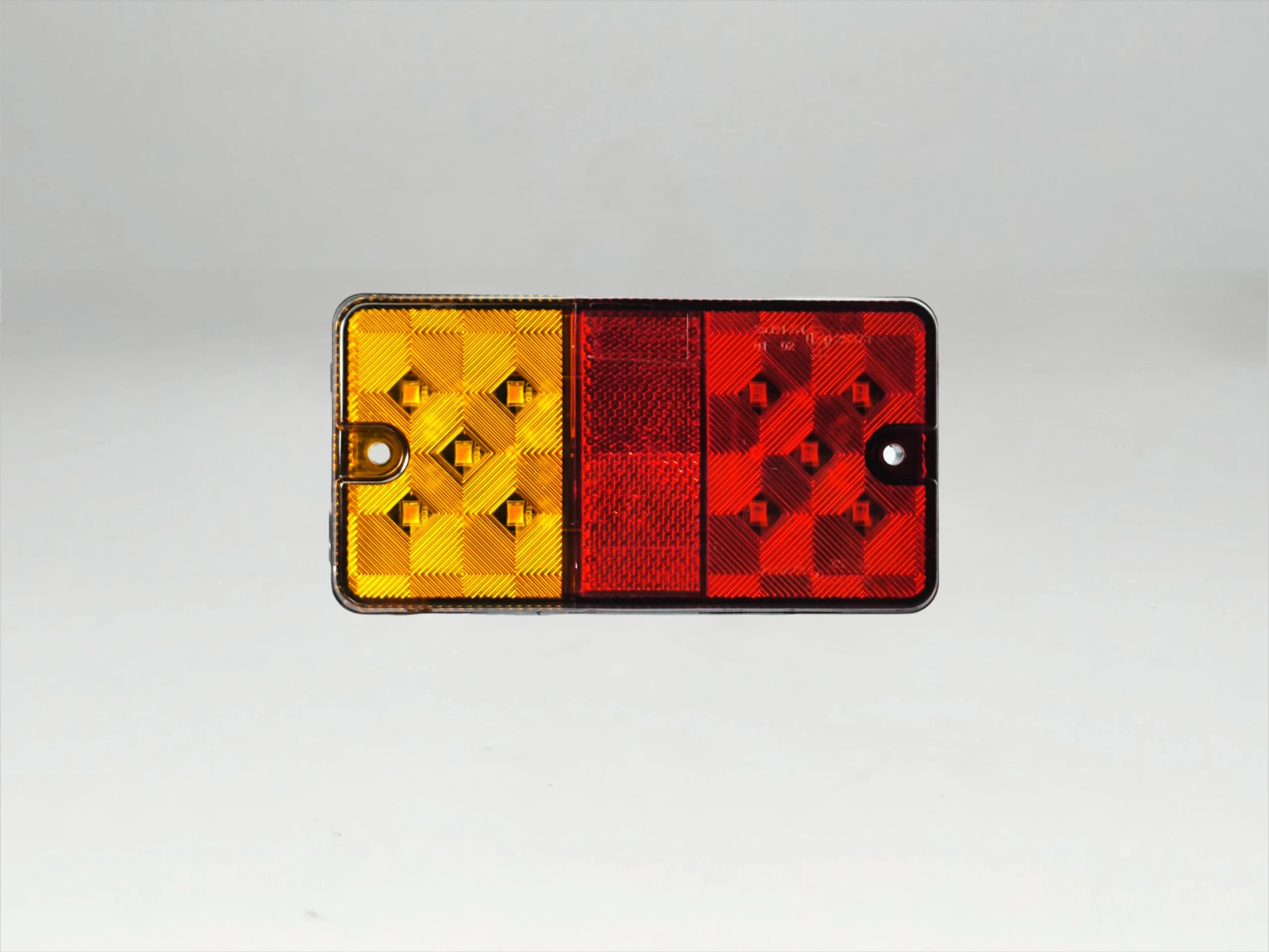 商用车尾灯LT-138